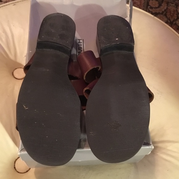 Size 7 brown strap buckle sandals by Amanda Smith - Picture 3 of 4